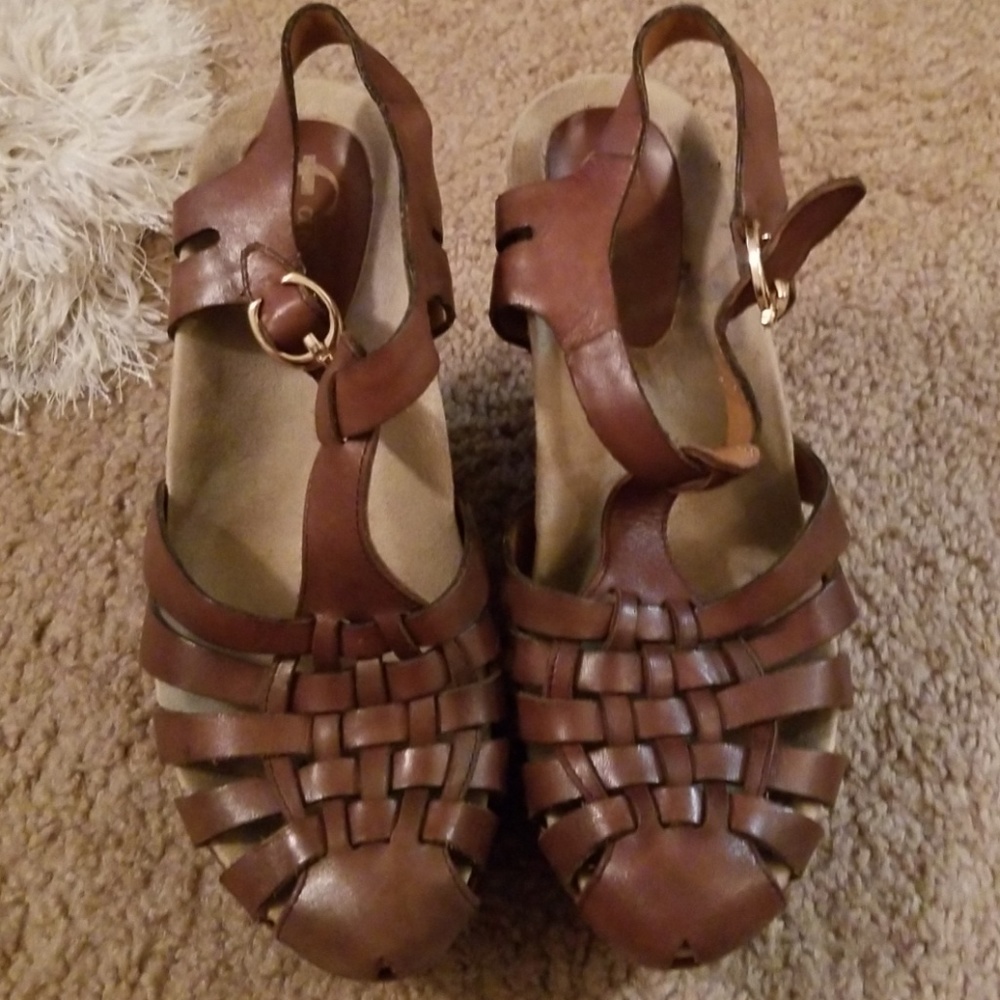 Earthies wedges